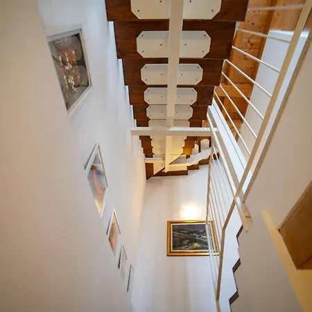 Artistic House On The Iseo Sulzano