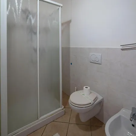 Artistic House On The Iseo Apartment